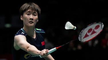 场上继续驰 场上继续驰