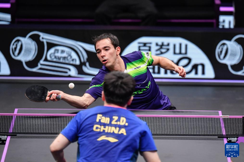 纵观他职业 纵观他职业