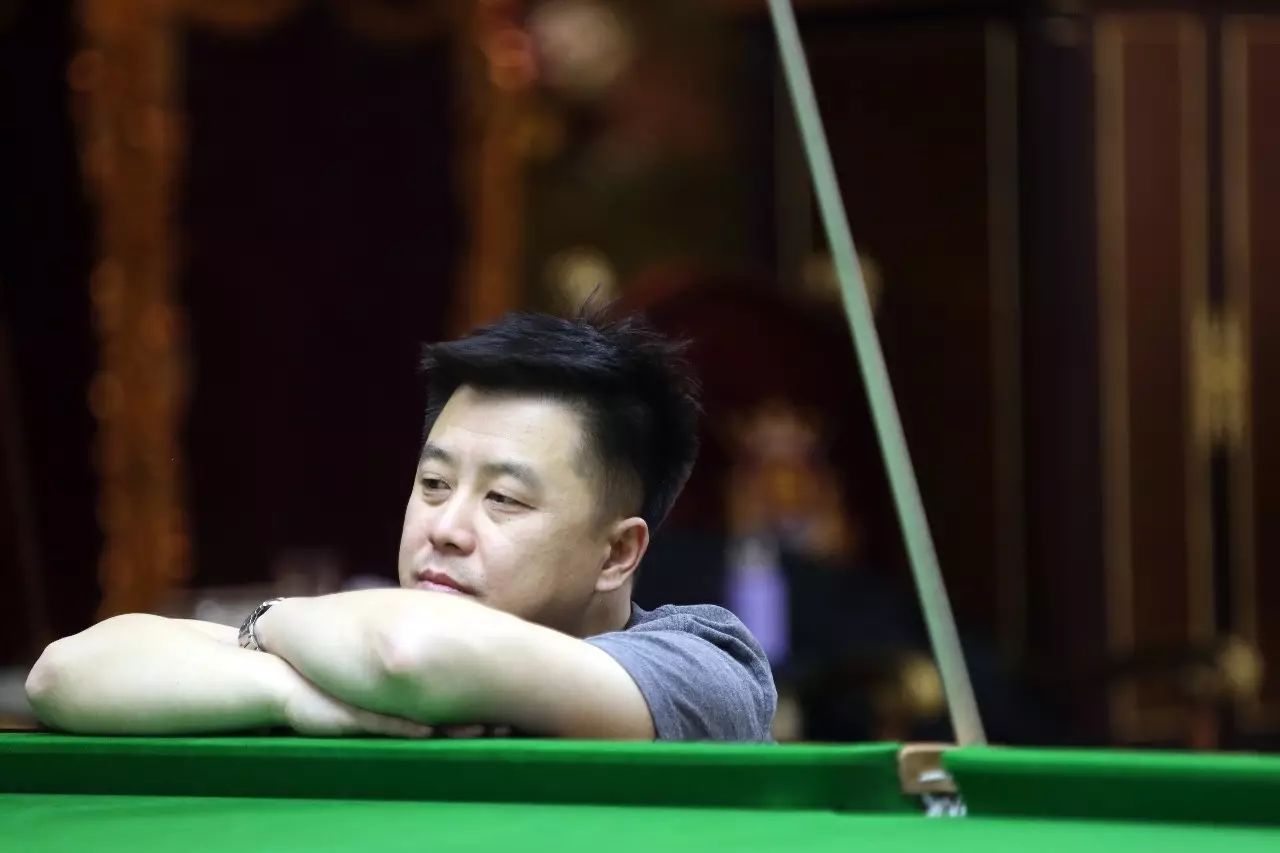 引发观众的 引发观众的